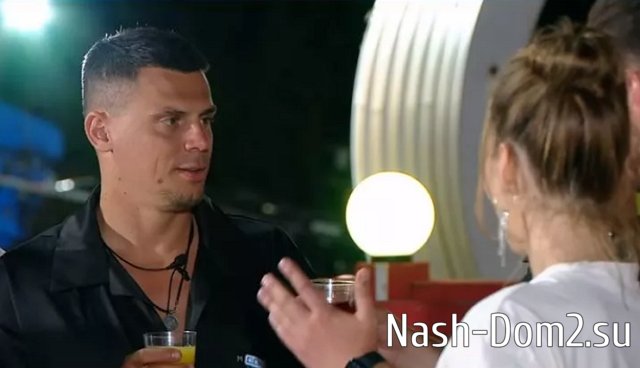 Безус и Барзиков помирились за стаканом горячительного Безус и Барзиков помирились за стаканом горячительного