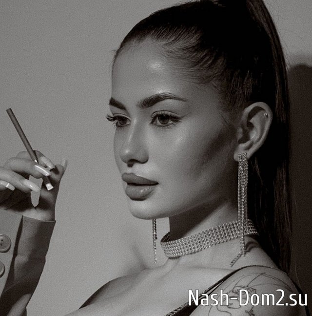 Участницы «Дома-2» начали борьбу за новенького хоккеиста Участницы «Дома-2» начали борьбу за новенького хоккеиста