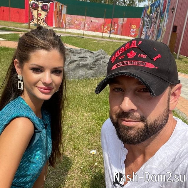 Адеев заинтересовался новым поклонником Ани Самониной Адеев заинтересовался новым поклонником Ани Самониной