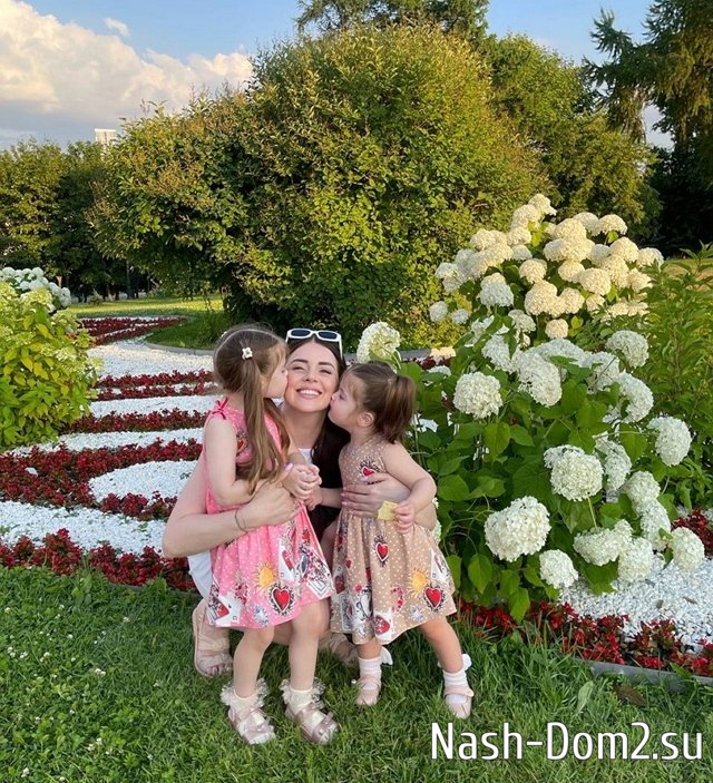 Ольга Рапунцель показала подписчикам презент от нового поклонника Ольга Рапунцель показала подписчикам презент от нового поклонника