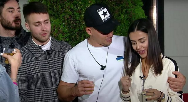 Самонина не смогла сдержать слёз из-за распада её команды с Рахимовой и Барзиковым Самонина не смогла сдержать слёз из-за распада её команды с Рахимовой и Барзиковым