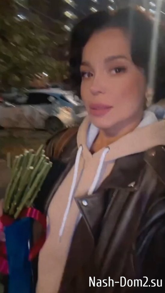 Бывшая жена Тиграна Салибекова похвасталась цветами от ухажёра Бывшая жена Тиграна Салибекова похвасталась цветами от ухажёра