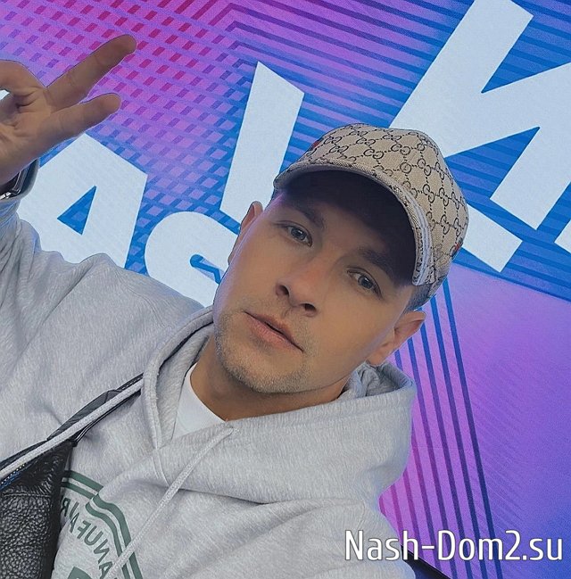 Дмитренко связался со скандалисткой Яной Шевцовой Дмитренко связался со скандалисткой Яной Шевцовой