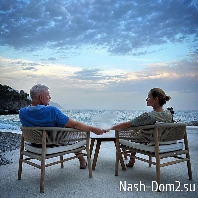 Ольга Орлова показала, как муж проводит время в новом доме Ольга Орлова показала, как муж проводит время в новом доме