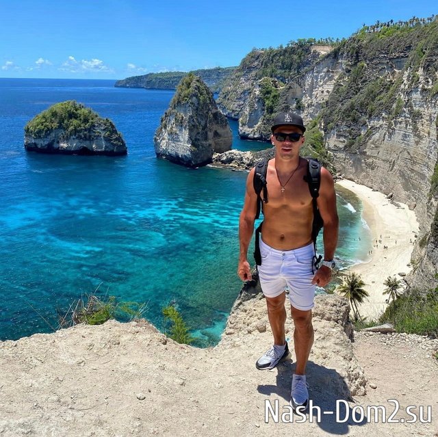 Мужчины «Дома-2» боятся ухаживать за Бухынбалтэ из-за её высокого статуса Мужчины «Дома-2» боятся ухаживать за Бухынбалтэ из-за её высокого статуса