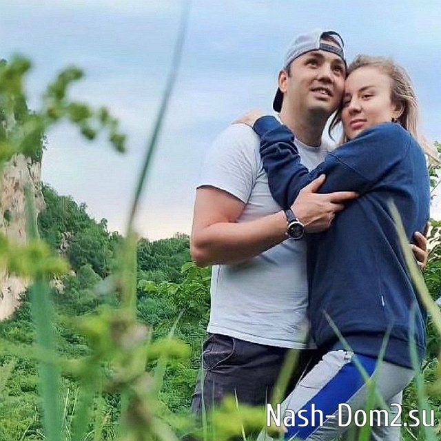 Супруга Александра Гобозова рассказала о родстве мужа с экстрасенсом Супруга Александра Гобозова рассказала о родстве мужа с экстрасенсом