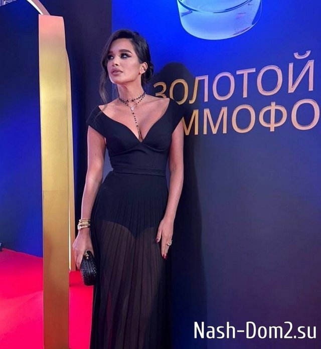Не все оценили наряд Ксении Бородиной на премии «Золотой граммофон» Не все оценили наряд Ксении Бородиной на премии «Золотой граммофон»