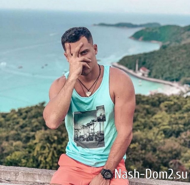 Марго Куксенко просит Барзикова не соблазнять её красивыми видами Таиланда Марго Куксенко просит Барзикова не соблазнять её красивыми видами Таиланда