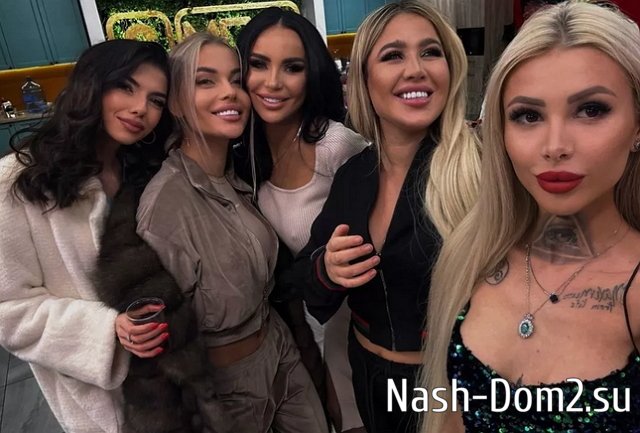 Селена Майер готова строить любовь на проекте и сообщила о кастинге Селена Майер готова строить любовь на проекте и сообщила о кастинге