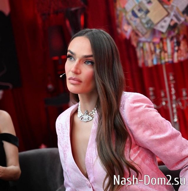 Стало известно о страстном поцелуе Водонаевой с Давой Стало известно о страстном поцелуе Водонаевой с Давой