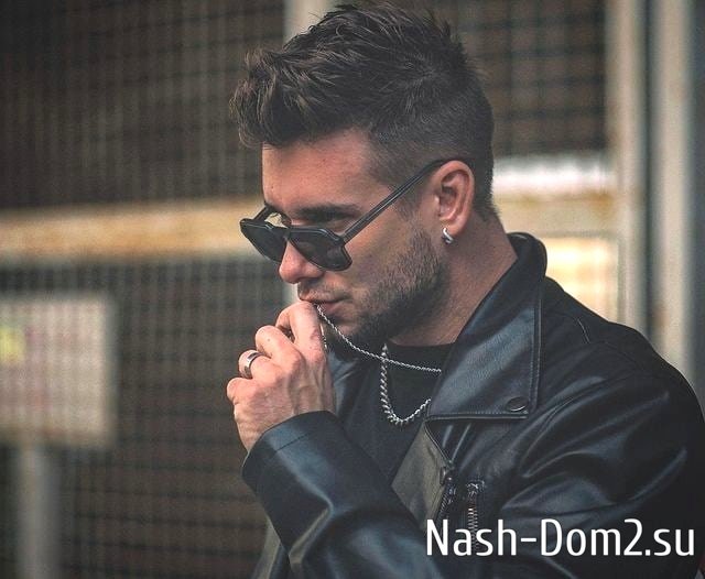 Евгений Ромашов высоко оценил новогоднее выступление Кристины Бухынбалтэ Евгений Ромашов высоко оценил новогоднее выступление Кристины Бухынбалтэ