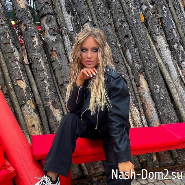 Самонина продолжает ревновать Евстропова к Рахимовой Самонина продолжает ревновать Евстропова к Рахимовой