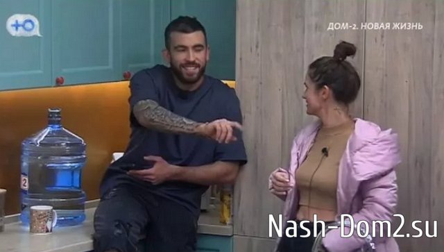 Бухынбалтэ рекомендует Григорьеву предохраняться со своими девушками Бухынбалтэ рекомендует Григорьеву предохраняться со своими девушками