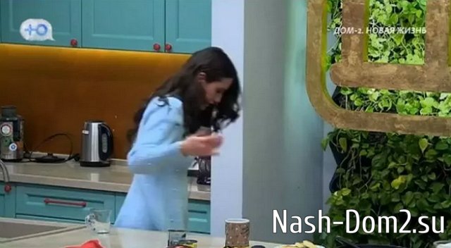 Зрители в шоке от нападок Саши Черно на Гришутину Зрители в шоке от нападок Саши Черно на Гришутину