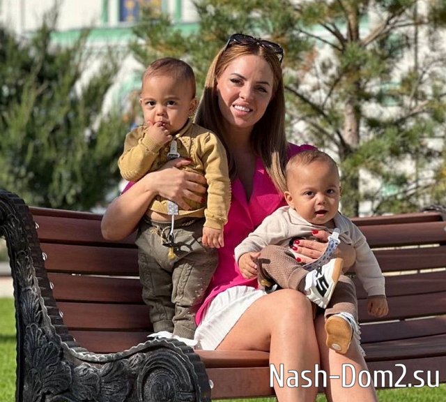 Юлия Ефременкова: Мои ещё слишком маленькие Юлия Ефременкова: Мои ещё слишком маленькие