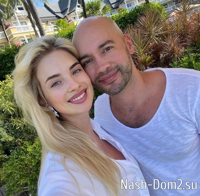 Кристина Черкасова показала, как выглядела до встречи с мужем Кристина Черкасова показала, как выглядела до встречи с мужем