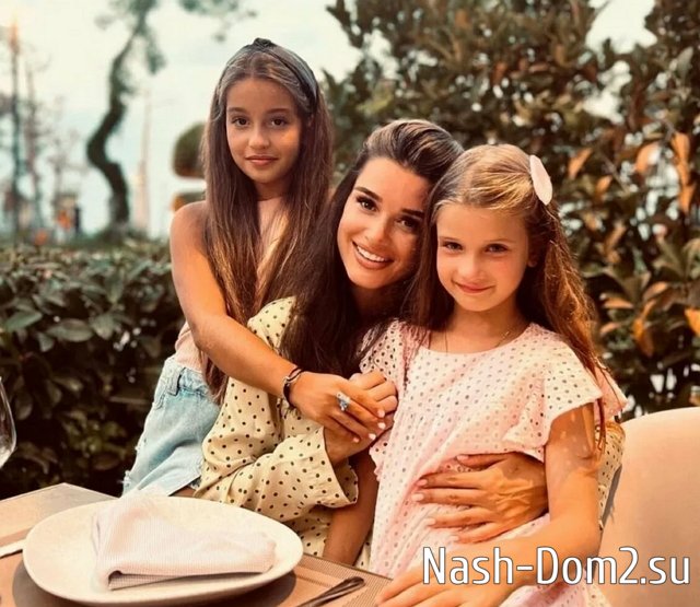 Бородина и Орлова отдыхают вместе с детьми в Таиланде Бородина и Орлова отдыхают вместе с детьми в Таиланде