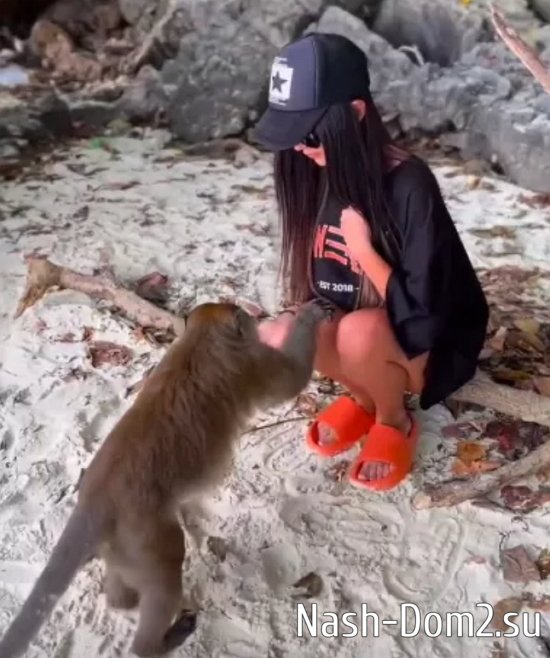 Бухынбалтэ возвращается на поляну одна, чтобы выполнить свои обязательства Бухынбалтэ возвращается на поляну одна, чтобы выполнить свои обязательства