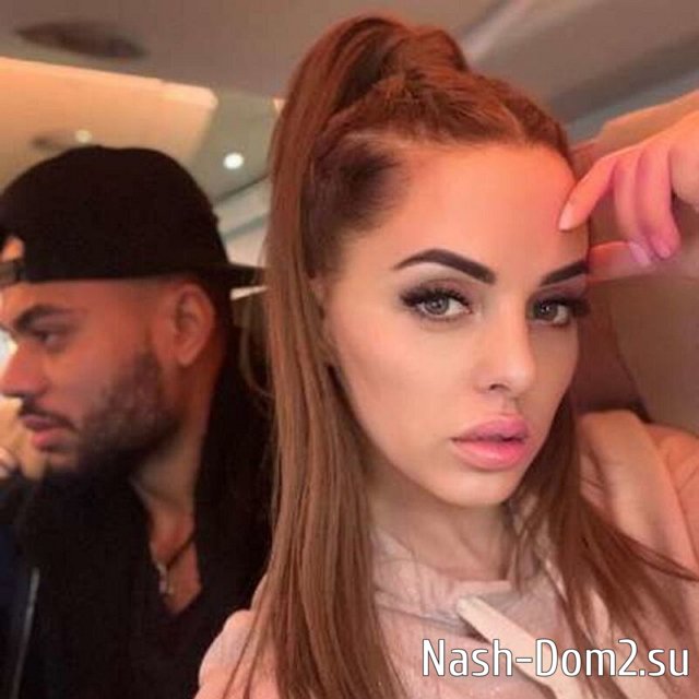 Мондезир Свет-Амур показал, как проводит время с новой девушкой Мондезир Свет-Амур показал, как проводит время с новой девушкой