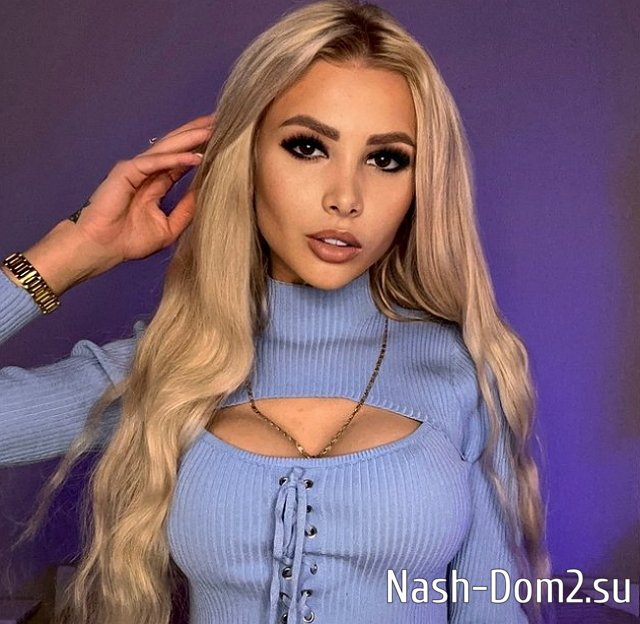 Клава Безверхова сообщал о симпатии к Григорьеву после поцелуя Клава Безверхова сообщал о симпатии к Григорьеву после поцелуя