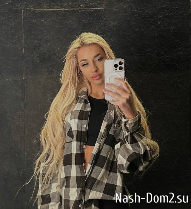 Анастасия Стецевят: Самое тупое решение - уехать в Дубай Анастасия Стецевят: Самое тупое решение - уехать в Дубай