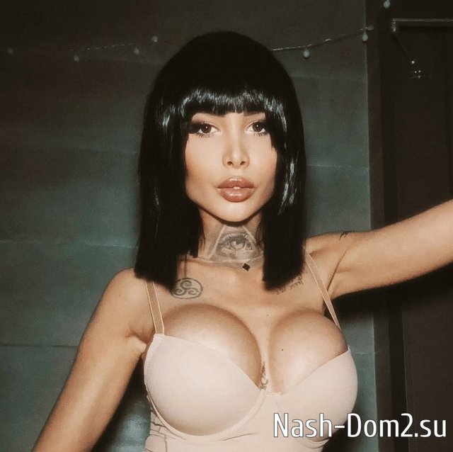 Клавдия Безверхова отказалась от соцсетей в пользу книг Клавдия Безверхова отказалась от соцсетей в пользу книг