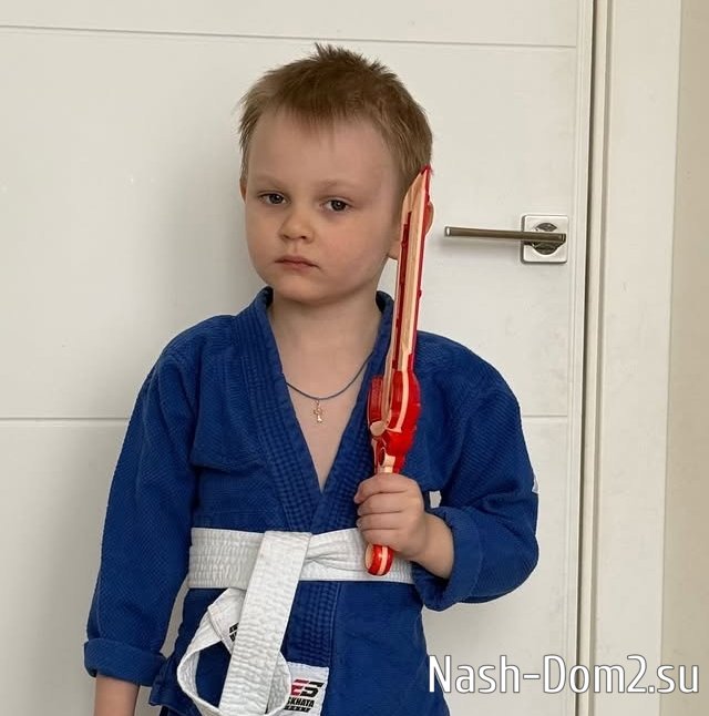 Фото детей участников Дома-2 (25.04.2025) Фото детей участников Дома-2 (25.04.2025)