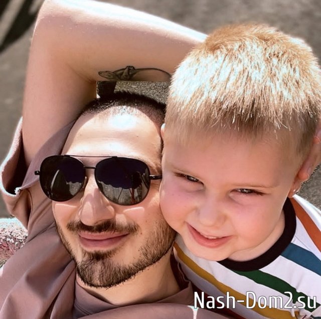 Оганесян с сыном провёли время в компании экс-участницы Дома-2 Оганесян с сыном провёли время в компании экс-участницы Дома-2