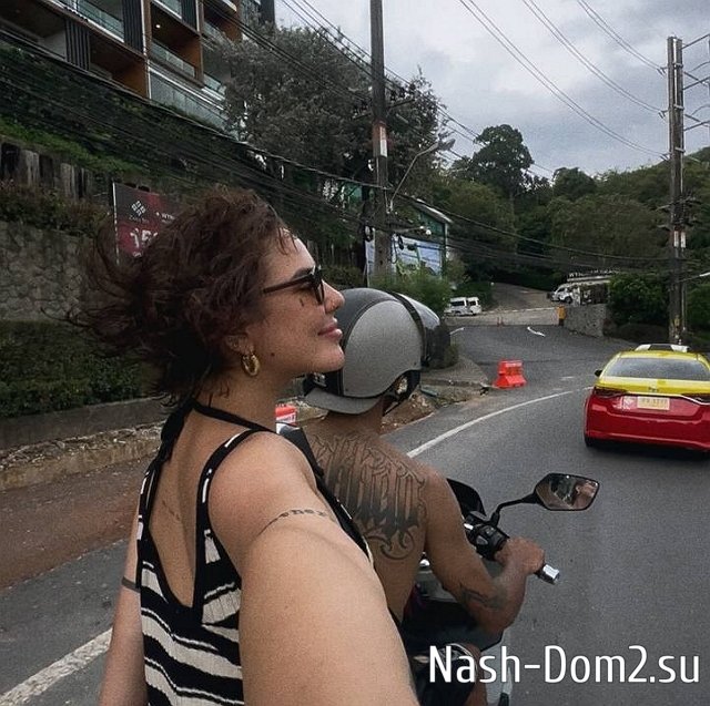 Алёна Опенченко поддержала работающую Настю Ромашову Алёна Опенченко поддержала работающую Настю Ромашову