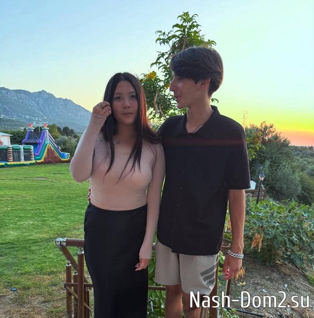 Сын Риты Марсо познакомил родных со своей девушкой Сын Риты Марсо познакомил родных со своей девушкой