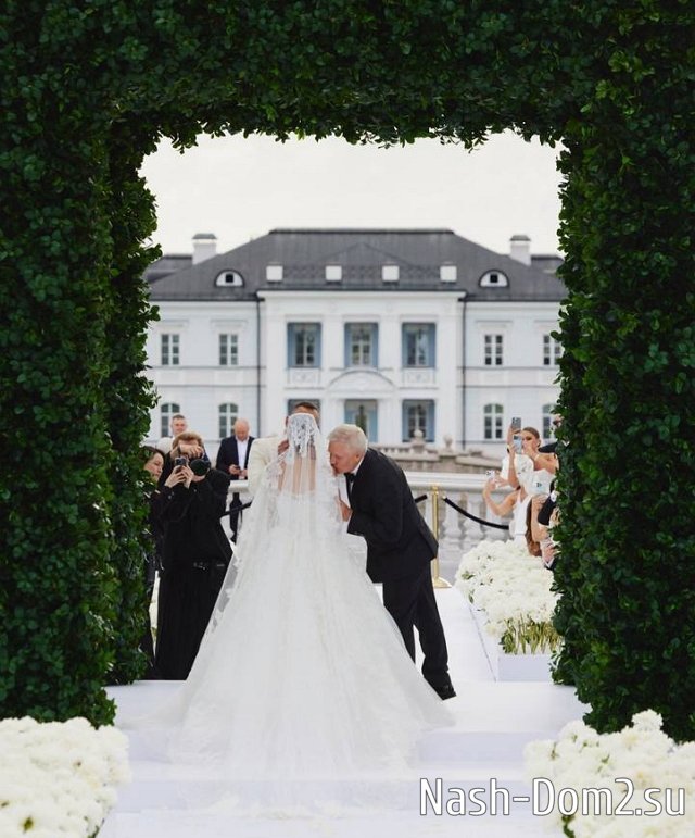 Ксения Бородина: Почему вас ведёт муж Орловой? Ксения Бородина: Почему вас ведёт муж Орловой?