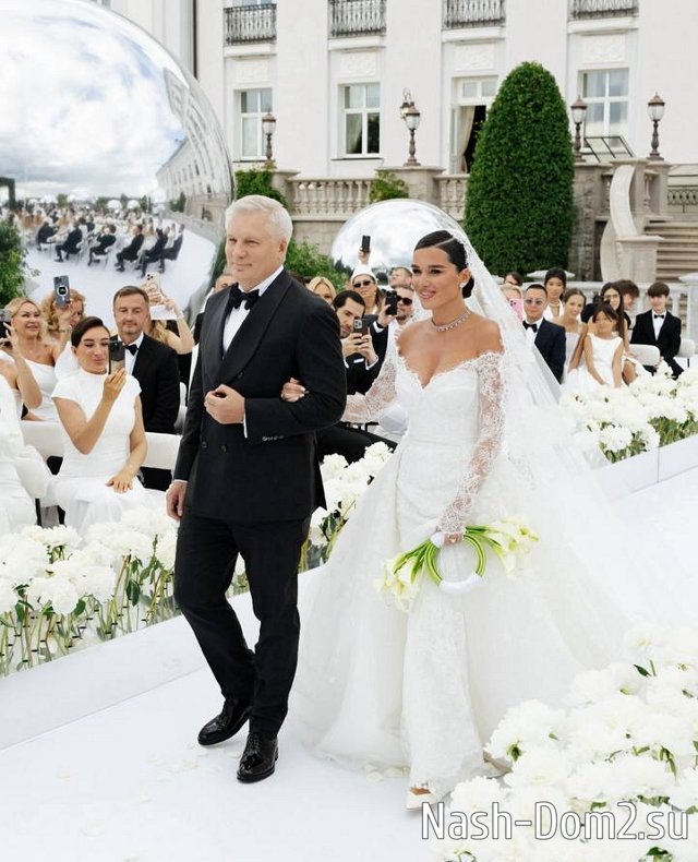 Ксения Бородина: Почему вас ведёт муж Орловой? Ксения Бородина: Почему вас ведёт муж Орловой?