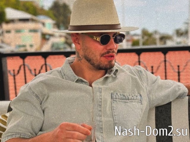 Сергей Хорошев наслаждается жизнью в компании Кати Мысиковой Сергей Хорошев наслаждается жизнью в компании Кати Мысиковой