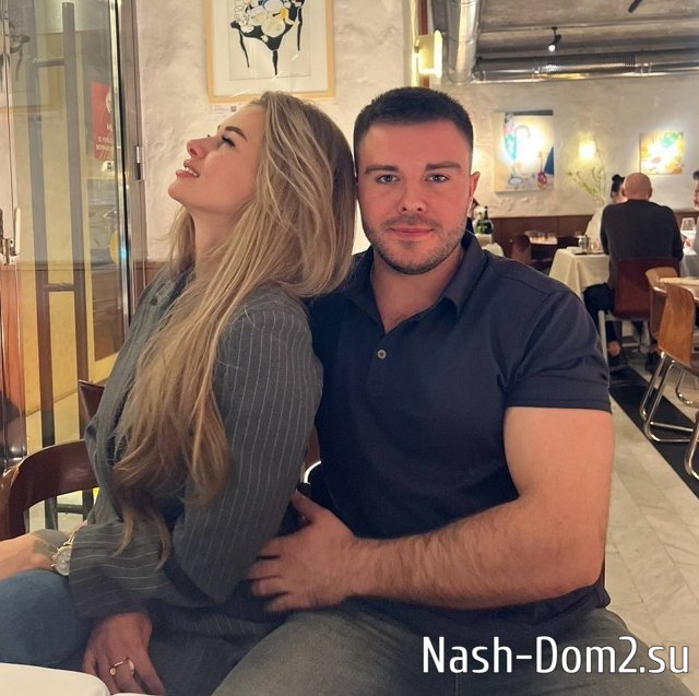 Елена Хромина сбежала от парня-агрессора Елена Хромина сбежала от парня-агрессора