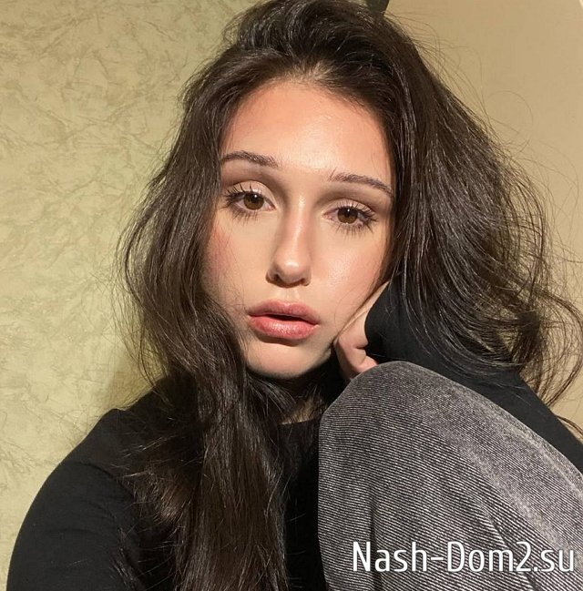 Юлия Филиппова улетела в Сочи в гордом одиночестве Юлия Филиппова улетела в Сочи в гордом одиночестве