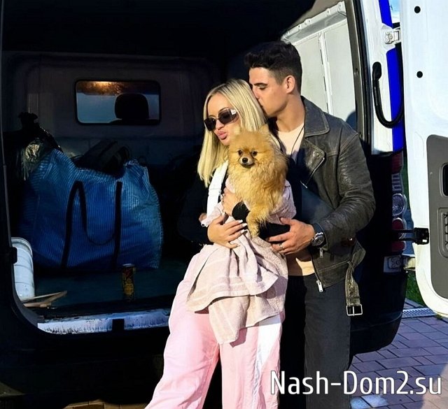 Элина Рахимова всё ещё не может забыть Максима Зараховича Элина Рахимова всё ещё не может забыть Максима Зараховича