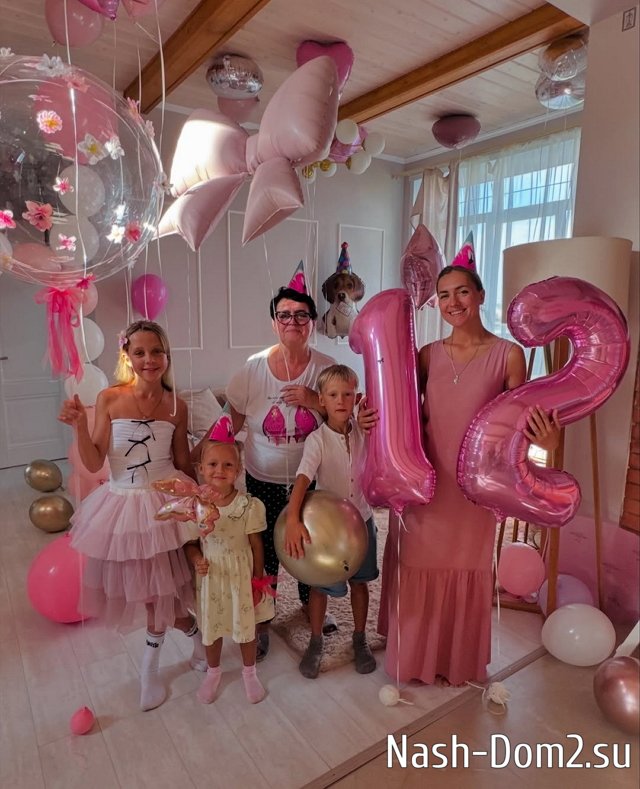 Мария Круглыхина: Лизавета, дочь моя, с 12-летием Мария Круглыхина: Лизавета, дочь моя, с 12-летием