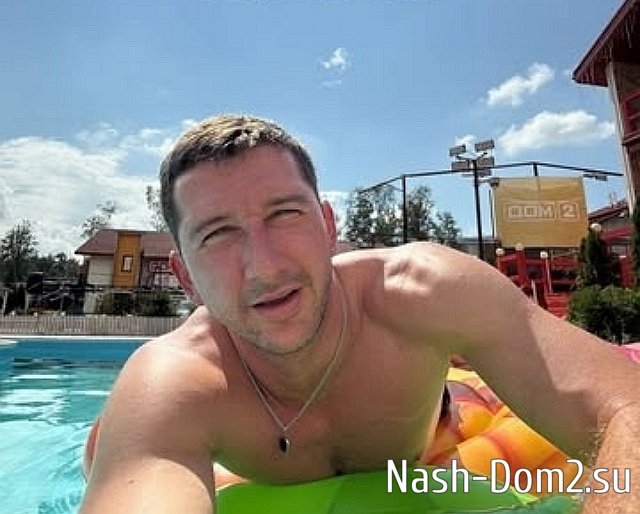 Луковкин и Дорожкина отказались от вредной привычки Луковкин и Дорожкина отказались от вредной привычки