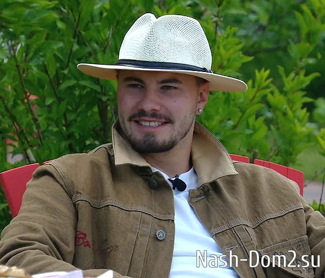 На поляну Дома-2 приехал отец Сергея Хорошева На поляну Дома-2 приехал отец Сергея Хорошева