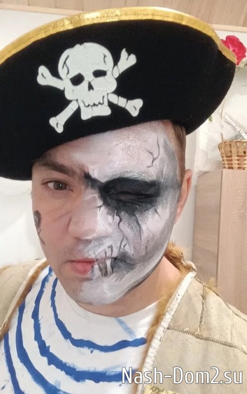 Александр Гобозов ладит с чужими детьми, но не с родным сыном Александр Гобозов ладит с чужими детьми, но не с родным сыном