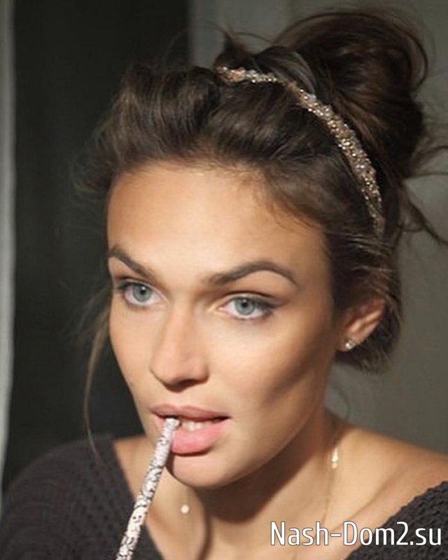 Алёна Водонаева: Достаю из архива фотокарточки Алёна Водонаева: Достаю из архива фотокарточки