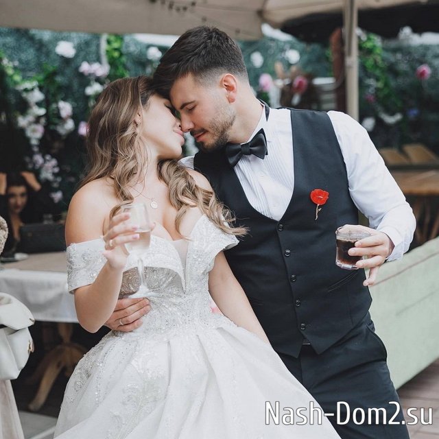 Элина Рахимова точно знает, что не стоит делать на Доме-2 Элина Рахимова точно знает, что не стоит делать на Доме-2