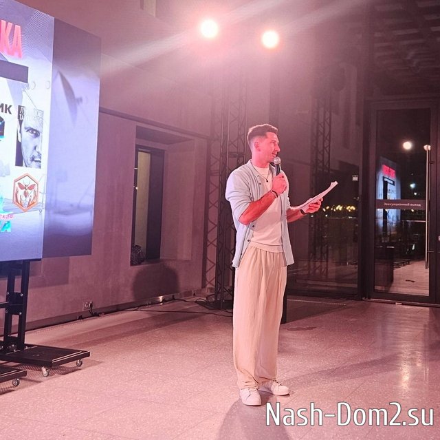 Луковкин заставляет Филиппову работать на улицах столицы Луковкин заставляет Филиппову работать на улицах столицы