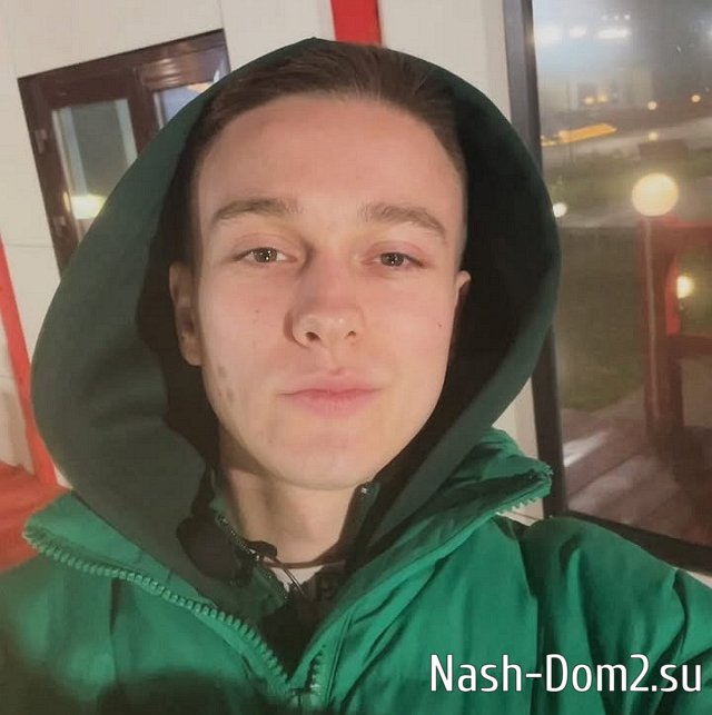 Ведущие Дома-2 нашли новую «игрушку» для Вероники Гракович Ведущие Дома-2 нашли новую «игрушку» для Вероники Гракович