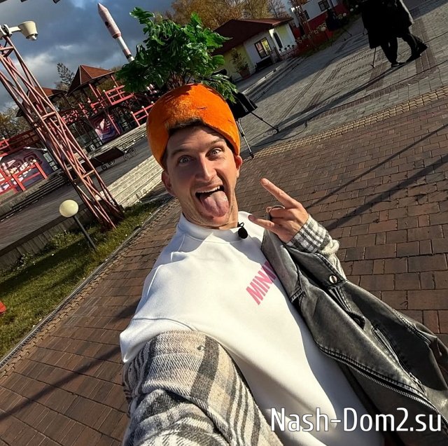 Евгении Хорошевой выгодно дружить с Дмитрием Луковкиным? Евгении Хорошевой выгодно дружить с Дмитрием Луковкиным?