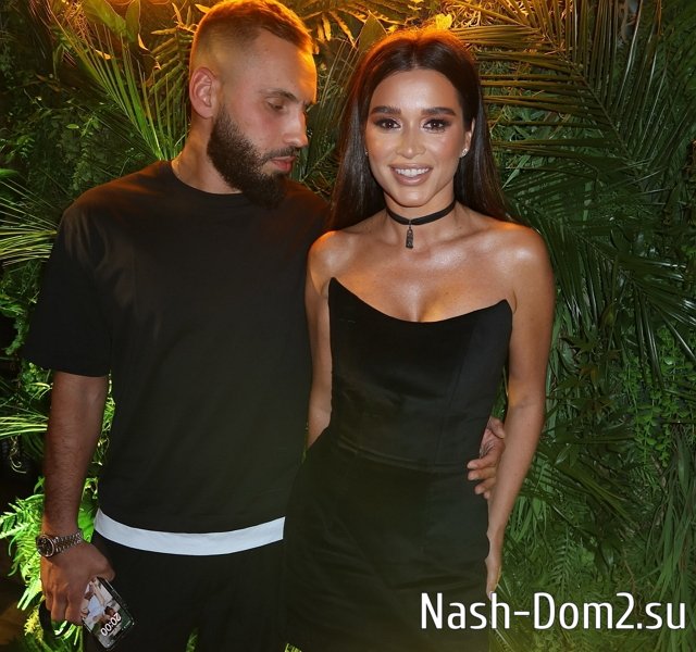 Резиденты «Камеди клаб» высмеяли супруга Ксении Бородиной Резиденты «Камеди клаб» высмеяли супруга Ксении Бородиной