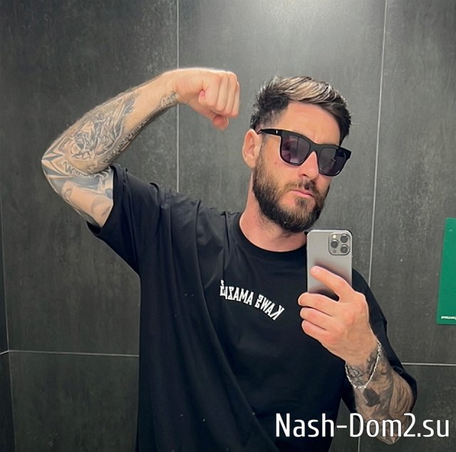 Тигран Салибеков следит за новичками Дома-2 Тигран Салибеков следит за новичками Дома-2