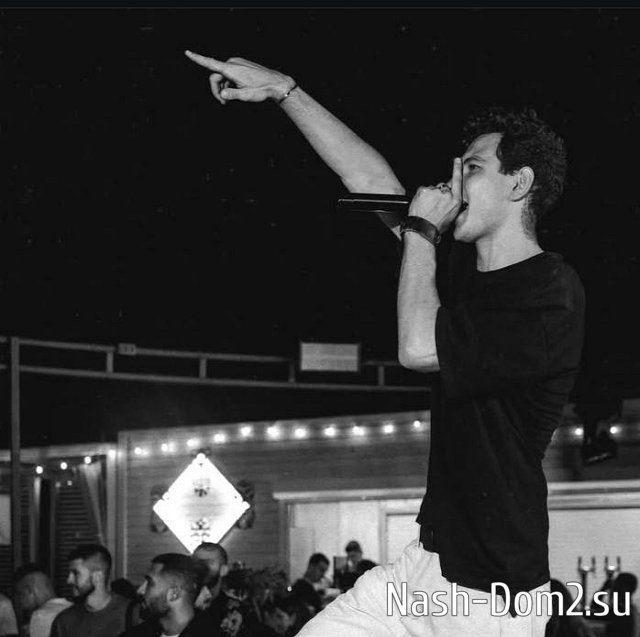 Роман Кузин передумал ухаживать за Элиной Рахимовой Роман Кузин передумал ухаживать за Элиной Рахимовой