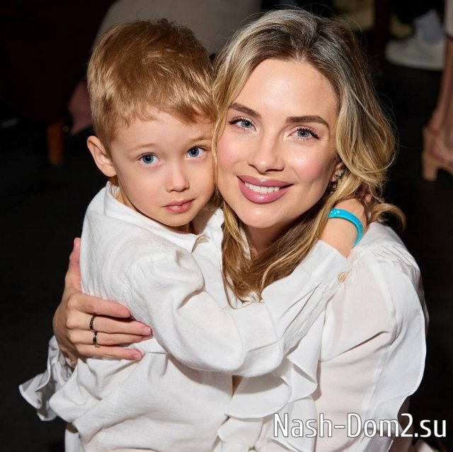 Кристина Черкасова переживает за старшего сына Кристина Черкасова переживает за старшего сына