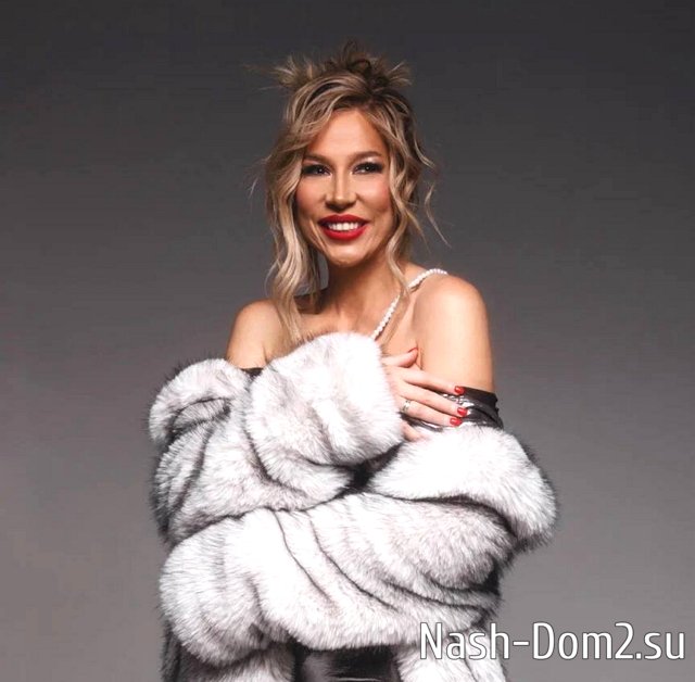 Надежда Ермакова стала обладательницей белоснежных виниров Надежда Ермакова стала обладательницей белоснежных виниров